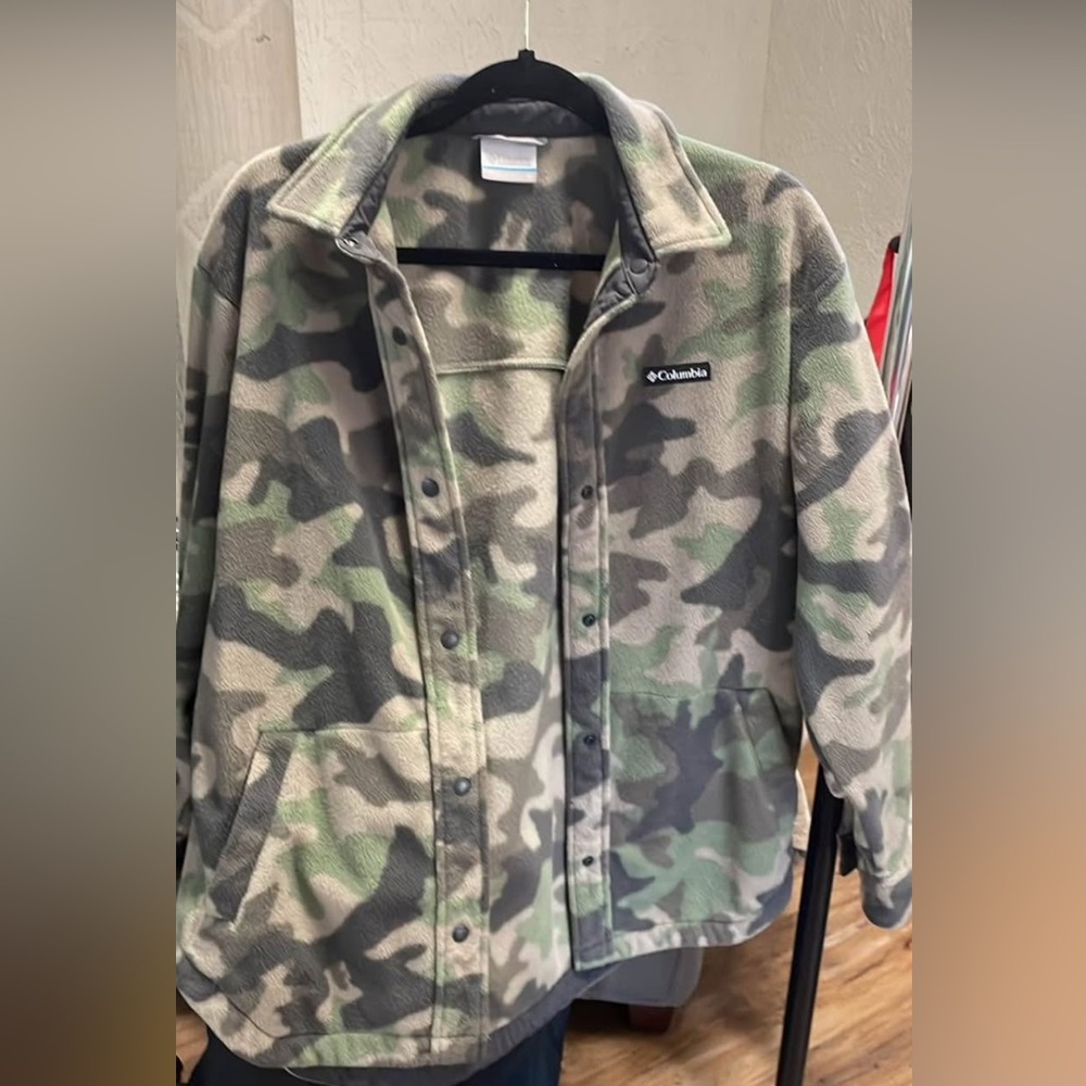 Columbia Camouflage Fleece Button Down Jacket